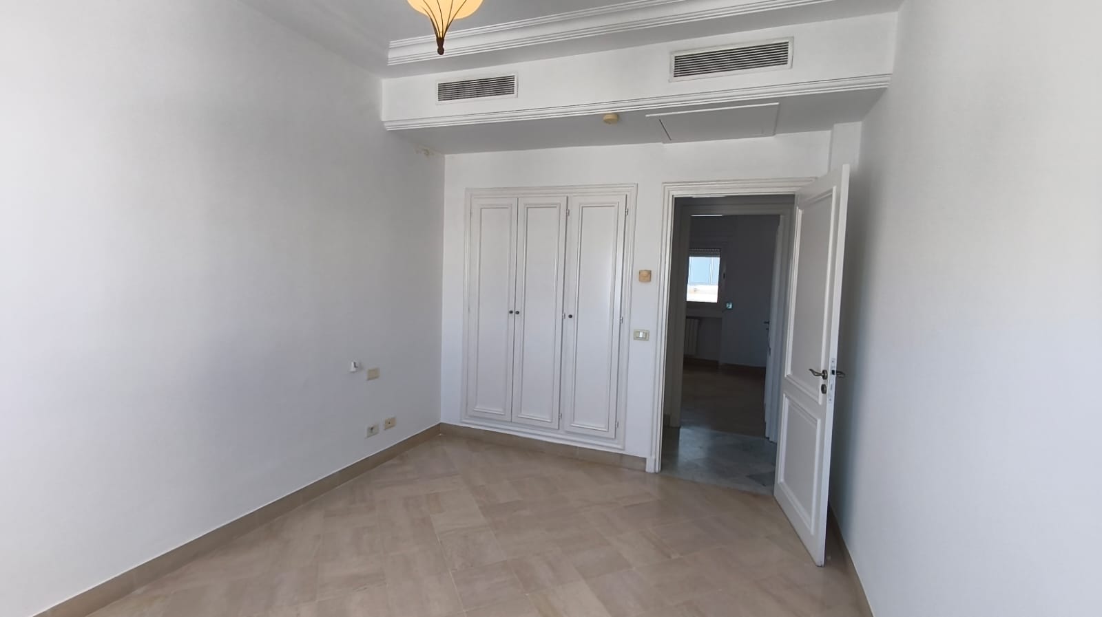 0aa4908f-a955-44bb-b5e2-e40e929e79ee