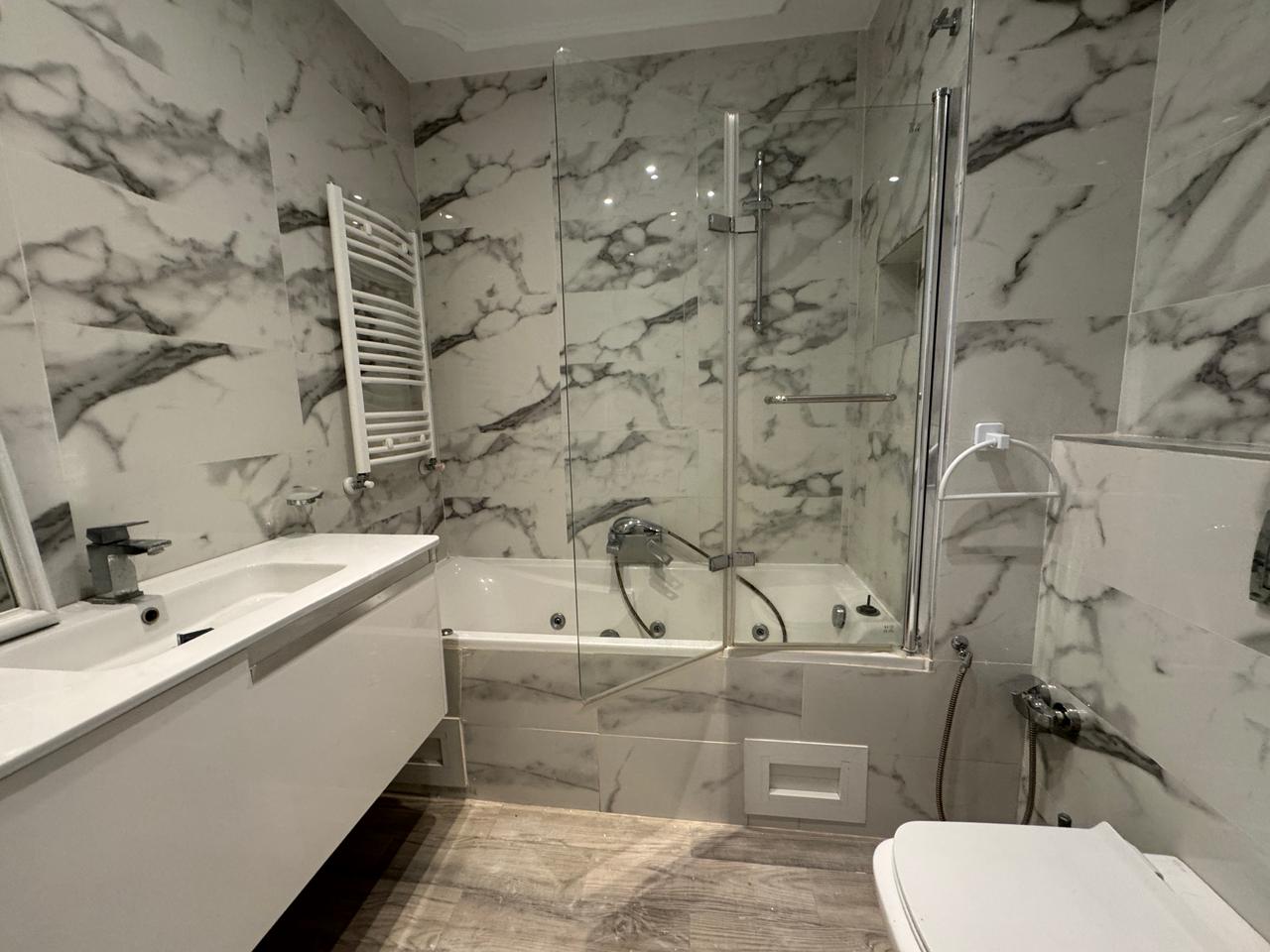 b58857bf-50e8-4813-ad17-3a1782ddddfa