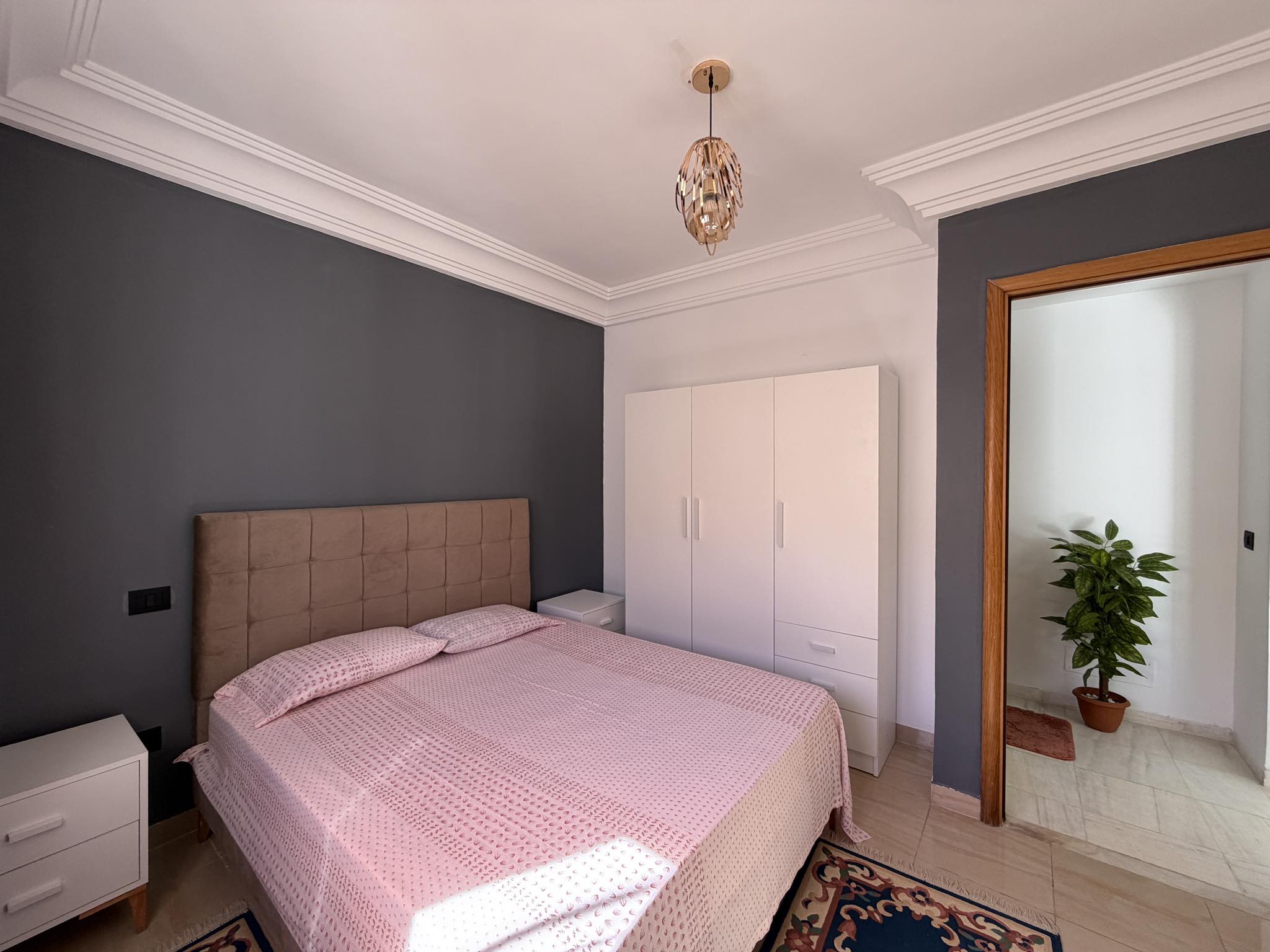 c4c287f2-7c54-47f2-8d71-4b0b25b34983