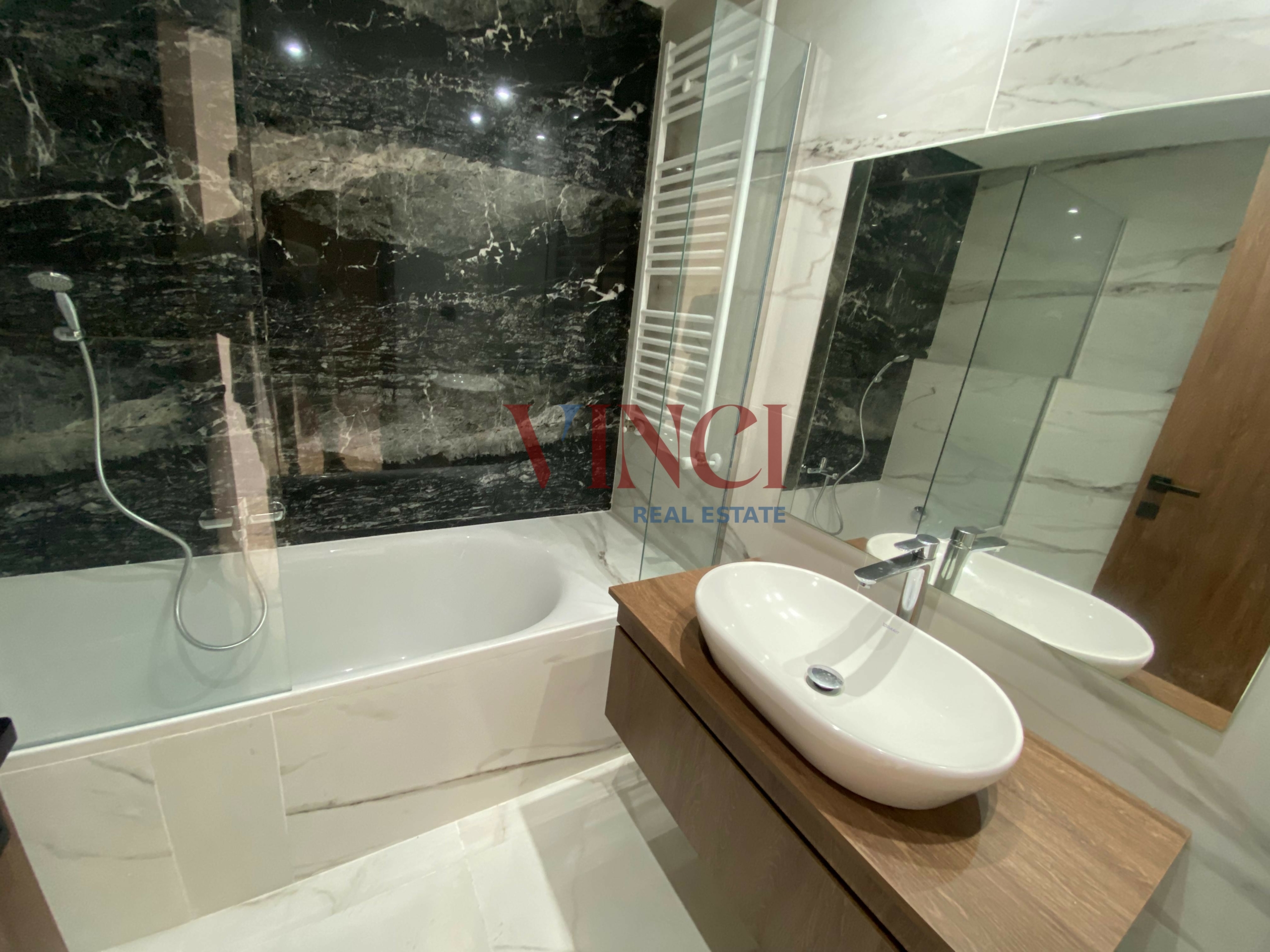 bdcde966-f9d7-443b-916f-94023153e98f